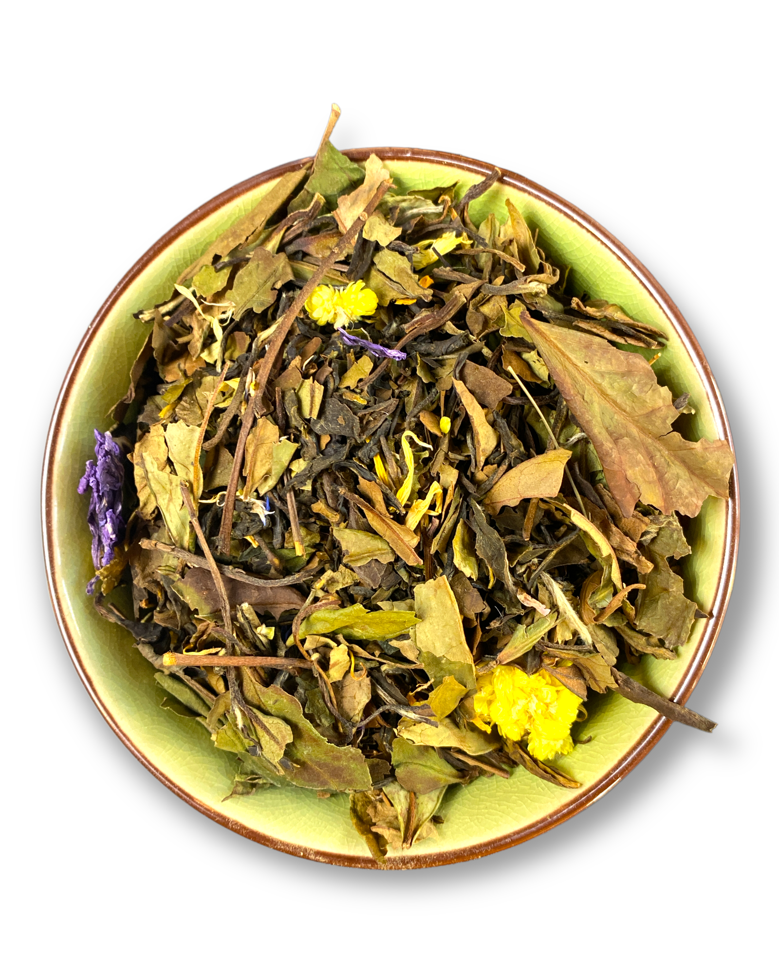 Eine Teeschale mit dem Trockenprodukt des Morgenröte Bio, bestehend aus weißem Tee, grünem Jasmintee, Ringelblumen, Kornblumen und Malve