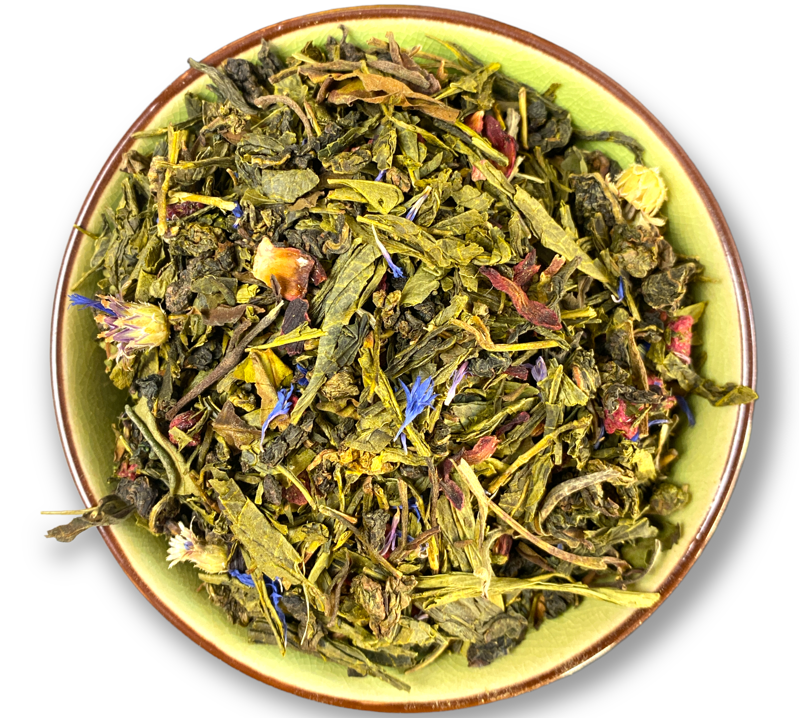 Eine Teeschale mit dem Trockenprodukt des Melodie Bio, bestehend aus Oolong-Tee, Granatapfelstücken, Hibiscus und blauen Kornblumen