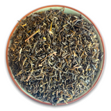 Teeschale mit den Teeblättern unseres China Jasmin High Grade Jinjing Bio .