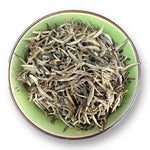 Teeschale gefüllt mit China Jasmin Silverneedle Bio